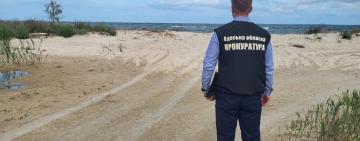 Одну з ділянок на морі передав матері: ексголову райдержадміністрації Одещини будуть судити за словживання службовим становищем